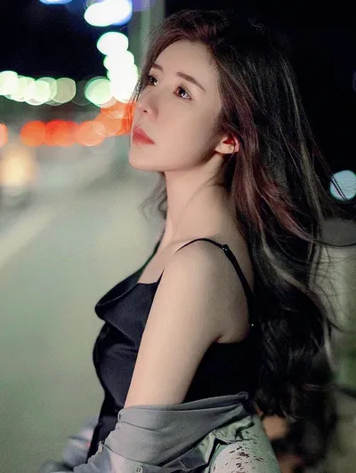 美白精华用完后还需要用抗老产品吗？