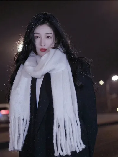 女生洗面奶选购指南：如何根据肤质选择适合的洁面产品。