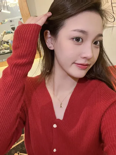 吃蛋白粉多会不会下巴长白点