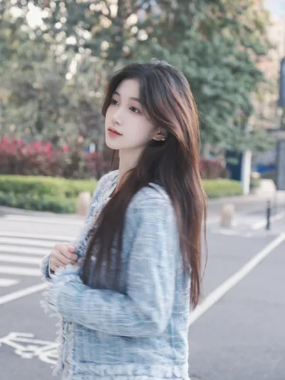 脸上起皮紧绷，能用干皮洗面奶吗？