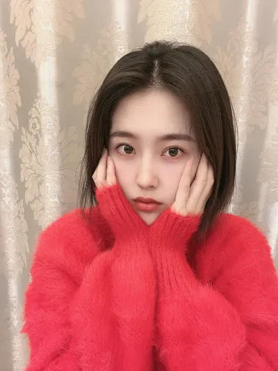 熬夜长了痘用哪种眼霜改善眼周状态好？