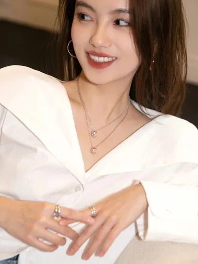 中性皮肤用祛痘膏还是祛痘精华好？