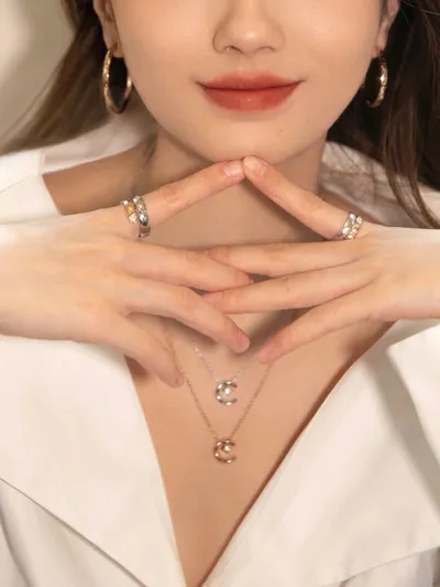 护肤品涂完脸发热是怎么回事？