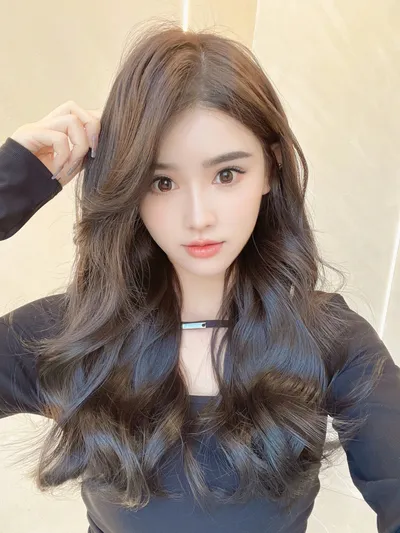 高铁上能用多肽抗老精华吗？抗老精华的使用场景有哪些？