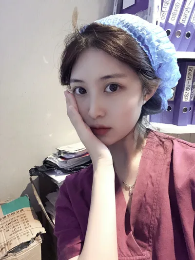 祛黄精华对改善皮肤暗黄有帮助吗？