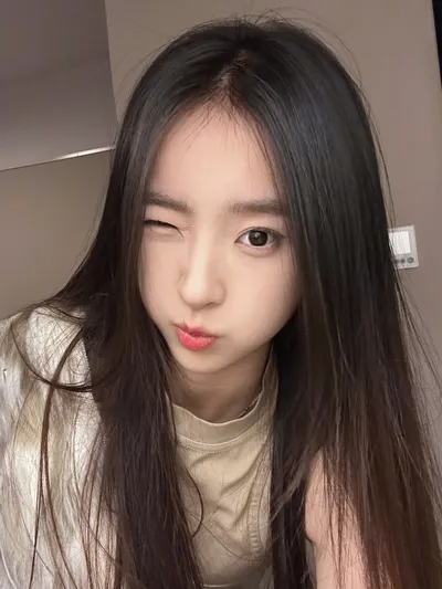 混合性皮肤适合用紧致眼霜吗？