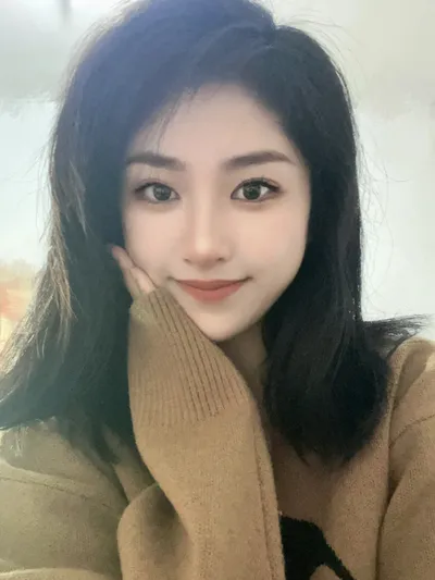 美白精华该如何使用才能有效提亮肌肤祛除暗黄？