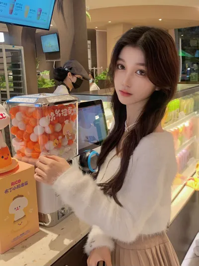 想问提亮面膜里哪些成分对改善暗沉有帮助？