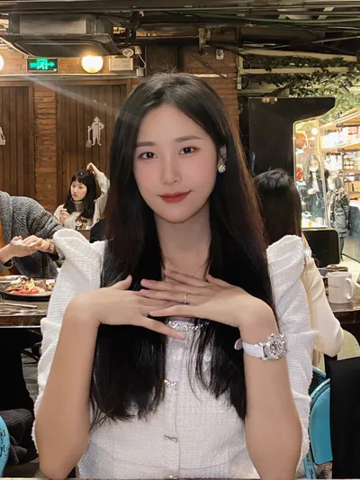 涂抹祛痘乳膏后还能用爽肤水和乳液吗？