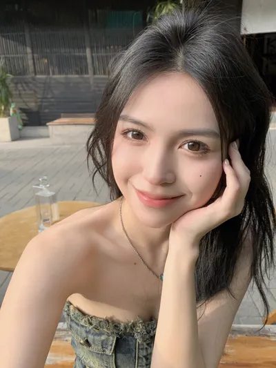 女性适合用柔肤水还是爽肤水? 女性适合用柔肤水还是爽肤水?