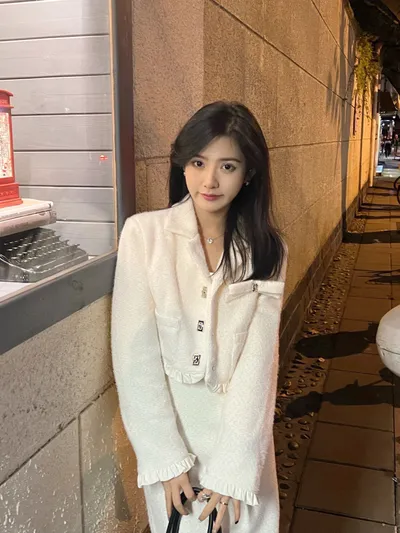 日常使用的焕白精华能真正改善肤色暗沉吗? 日常使用的焕白精华能真正改善肤色暗沉吗?