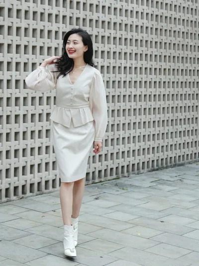 芙蓉霜是面霜吗？能跟爽肤水一起用吗？先用哪个好？