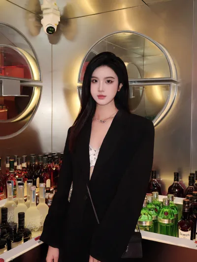 购买保湿精华时该怎么选呢？