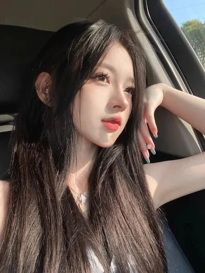 油性肌37岁用啥牌子化妆品好？眼霜推荐呢？