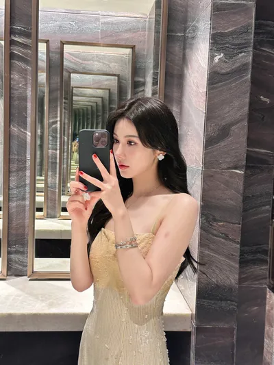 什么样的皮肤适合用洁面泡沫洗面奶? 什么样的皮肤适合用洁面泡沫洗面奶?