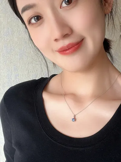 油性皮肤适合用洁面粉类洗面奶吗