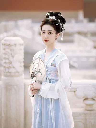 用洗面奶和乳液就够了吗？