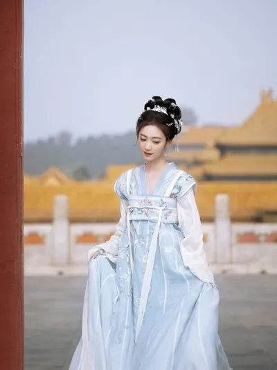 敏感肌该怎么用抗老精华才能不刺激呢？