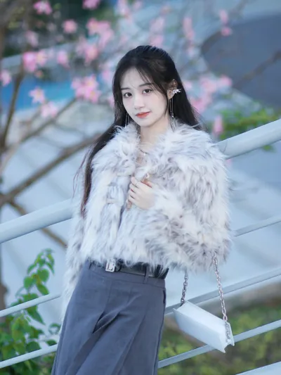 为啥脸上痘痘多还老便秘？