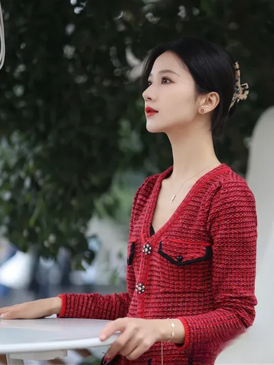 油性皮肤怎么选淡斑美白精华？