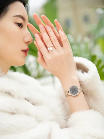 为什么激素变化时痘痘会变多?怎么治? 为什么激素变化时痘痘会变多?怎么治?