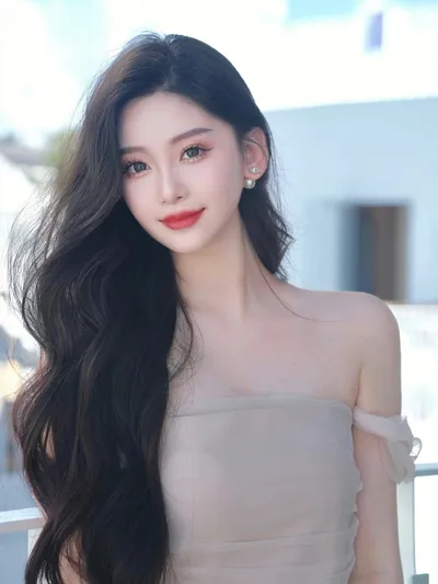 痘痘肌能用干皮抗老精华不？