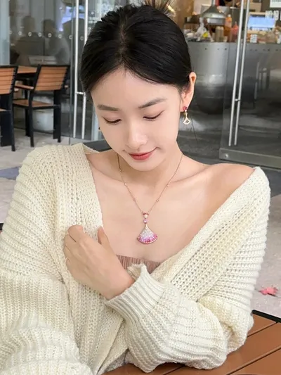 有哪些身体乳含有果酸或维生素 A？