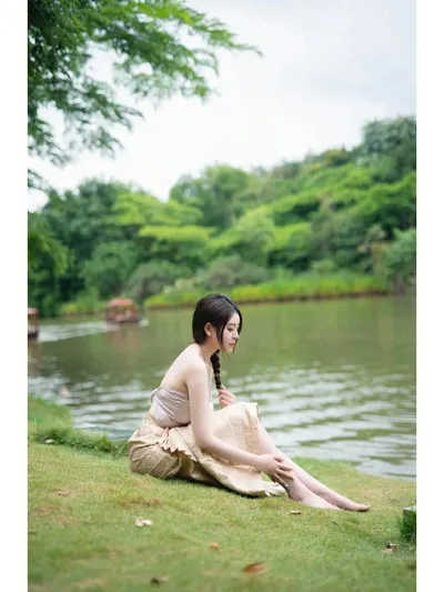 学生党用的淡斑精华能有效美白吗？