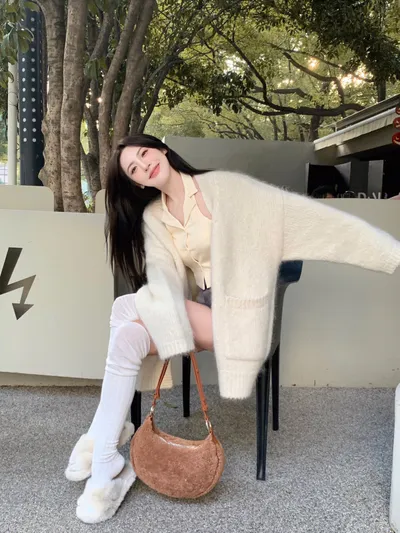 美白安瓶精华气味好闻吗？