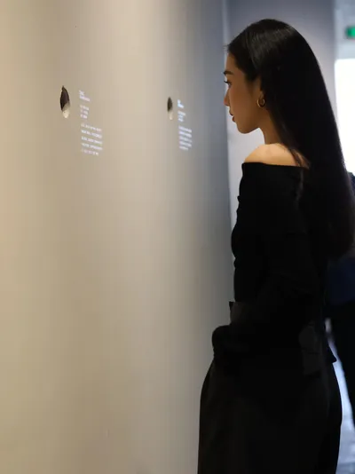 使用去黑色素精华能淡斑和提亮肤色吗？