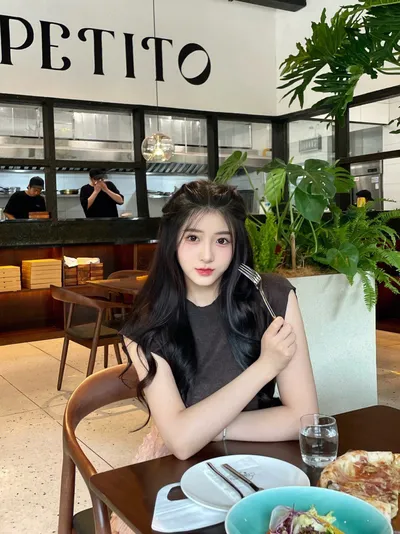 有没有温和好用、适合大众的眼部精华类眼霜推荐？