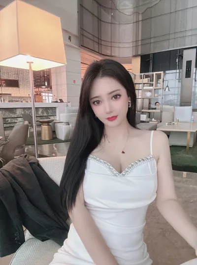 手指甲里出现红血丝，是为什么？