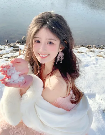 干皮在高铁环境用什么抗老精华好？