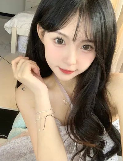 脸老是泛红敏感，用什么精华液比较好呢？