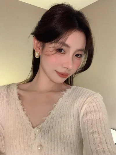 精华面膜对干燥肌肤有什么帮助？