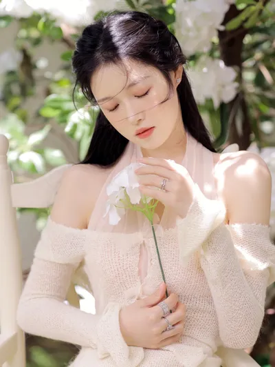 你用过或听说过能给淡斑锦上添花的美白精华吗？