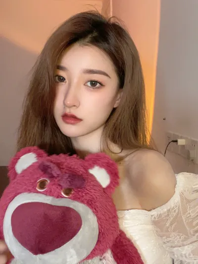 学生用身体油好还是身体乳好？快来看看这篇对比！