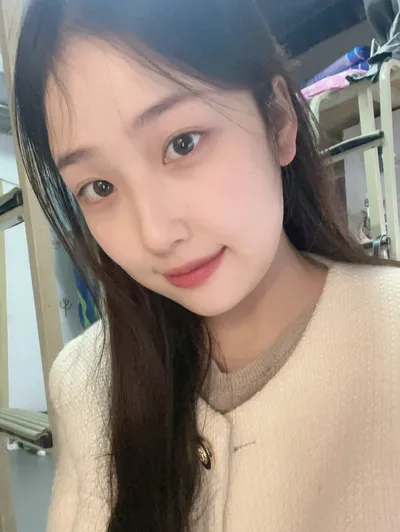 想问香体乳涂抹时应该重点关照哪些部位效果才好？