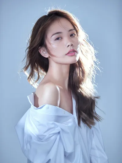 用欧诗漫气垫CC霜前要涂什么？