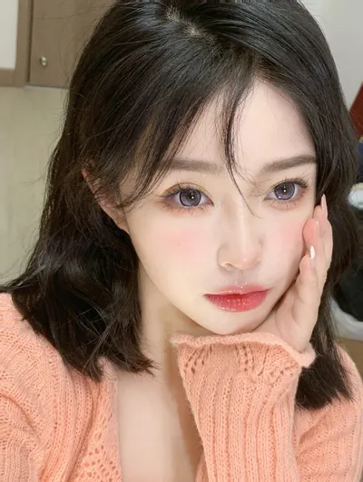 混合性皮肤适合用哪家的胶囊精华求推荐！